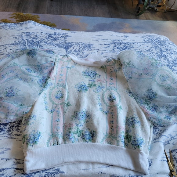 Selkie Pastel Floral Puff Sleeve Blouse XS - Picture 7 of 8